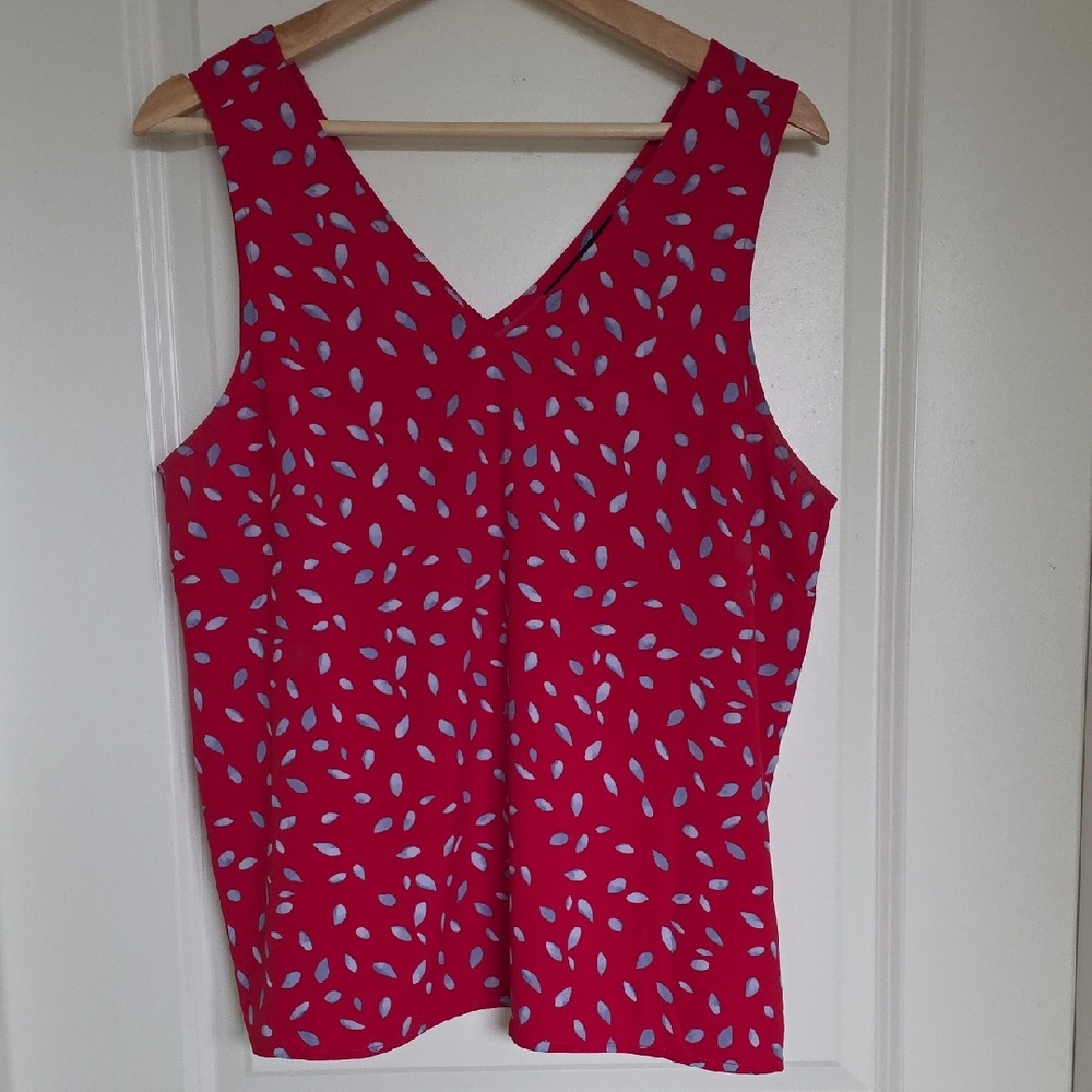 41 Hawthorn Red Tank with Blue Pattern